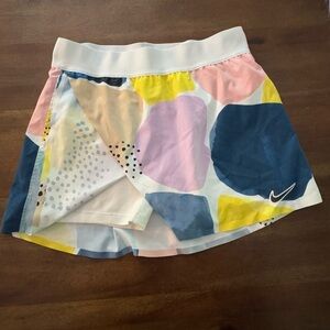 Nike Blue Pink Yellow White Patterned Tennis Skort Size Medium